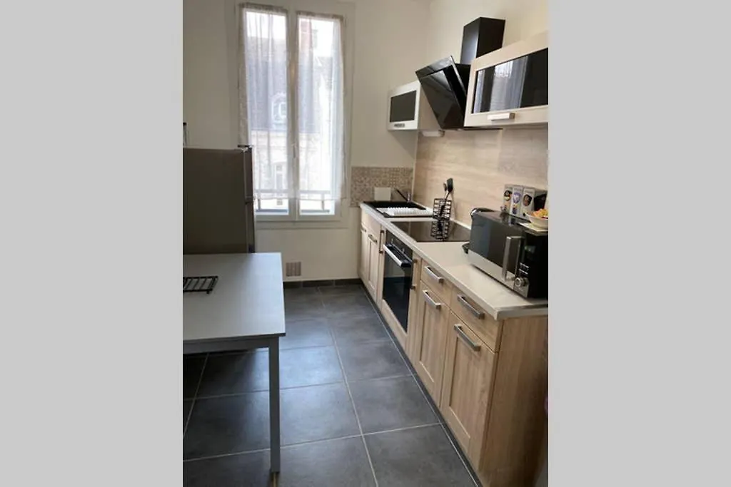 L'Appartement De Moliere N°4 Montlucon 0*,  France